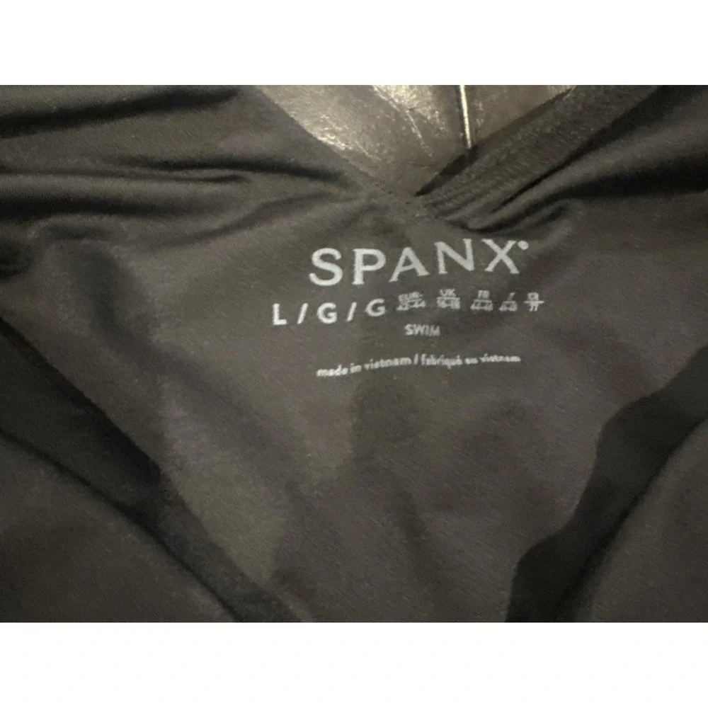 Spanx Swim Size Large Piqué Shaping Skirted One-Piece Swim‎ Dress Black 50388R